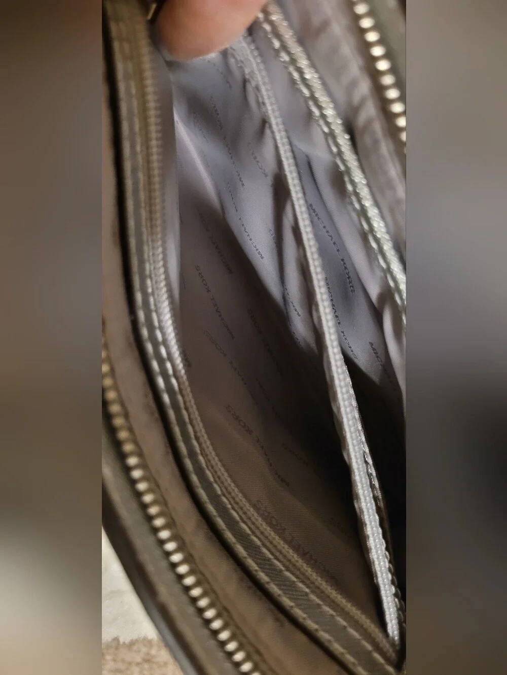 Silver Michael Kors Purse - Crosbody/Shoulder or Clutch - LIKE NEW - Picture 11 of 14